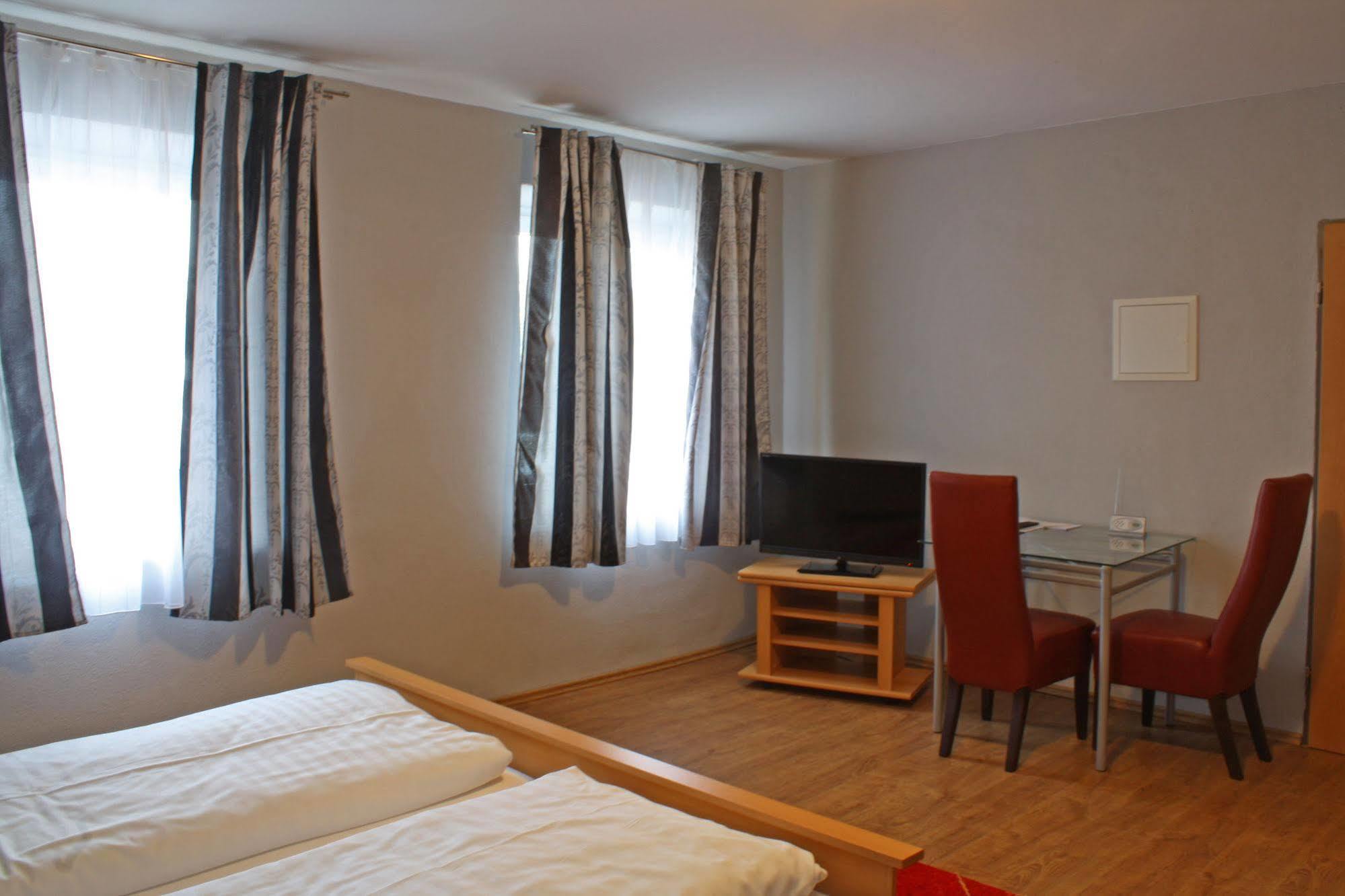 Hotel Cristallo Λάντσχουτ Εξωτερικό φωτογραφία